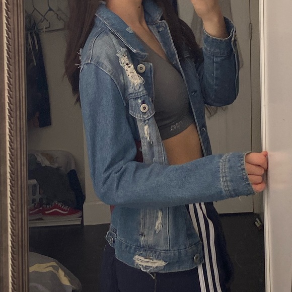 Jean jacket - Picture 2 of 4